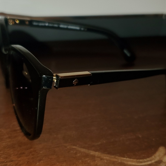 Kate Spade ♠️ New York Sunglasses - Picture 3 of 10